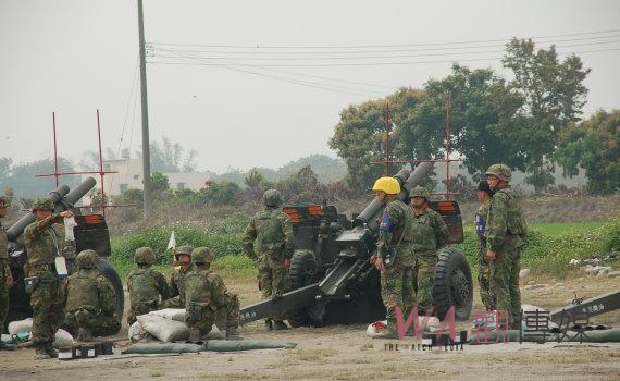 老兵參訪火砲實擊熱血憶戰時 彰化榮家老兵見證砲兵部隊精實訓練
