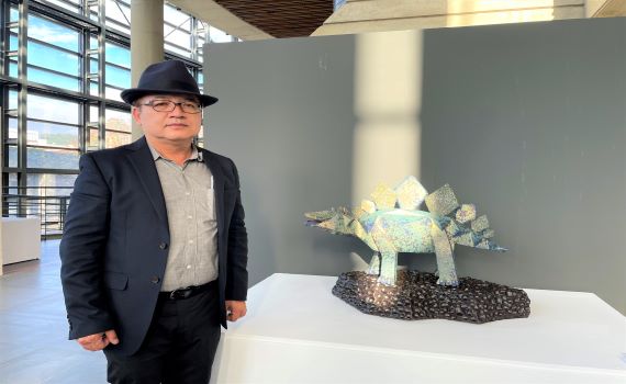 打開閃光釉魔術師的玩具箱 「伊比利映像—謝嘉亨陶藝展」充滿童趣