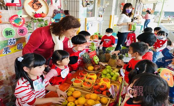 秀水鄉育民非營利幼兒園迎接新年 辦理幼兒年貨大街滿滿春節氣氛 