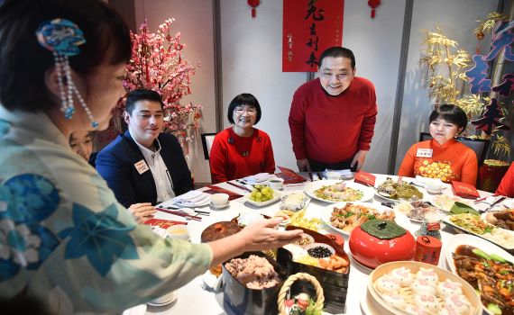 侯友宜與各國新住民圍爐 盼台灣多元共融、團結共好