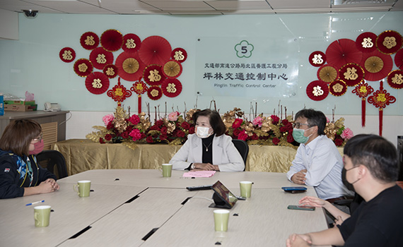 春節前夕關懷交通值班人員 林姿妙慰勞坪林交控中心等單位