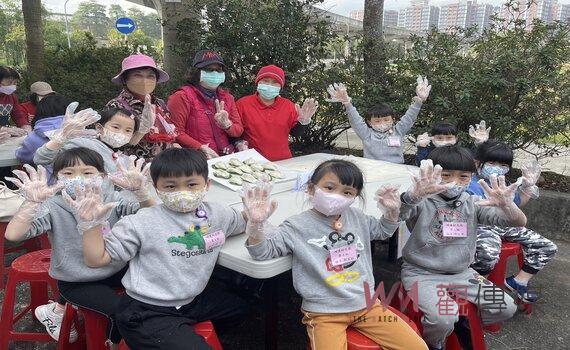 「一起嘿呦、嘿呦拔蘿蔔趣」三峽農會食農教育老幼共學 