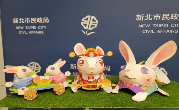 超萌「新北好運兔」小提燈大受歡迎 2/5燈會現場加發一千份