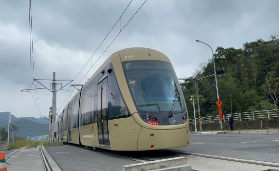 捷運安坑輕軌通車了!2月10日試營運