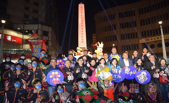 國際雙金燈會「2023北港光影藝術節」登場 百人龍鳳獅氣勢開場慶元宵