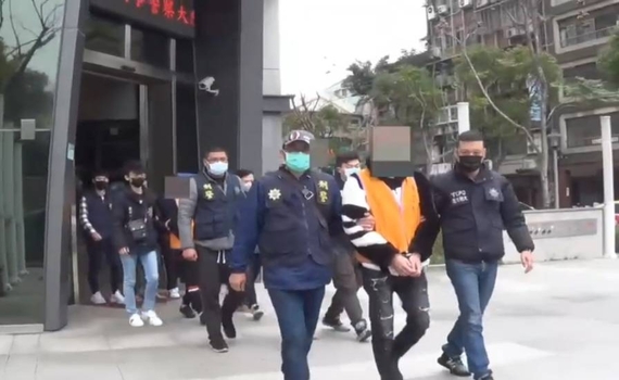 不給保護費就擄人砸店! 宜蘭弘仁會份子遭逮還裝傻