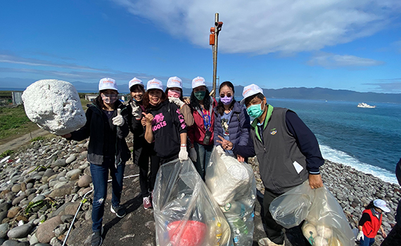 龜山島3月1日開放登島 提前淨灘打造綠色旅遊環境