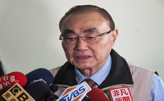 馮世寬的「屁」,剛好而已