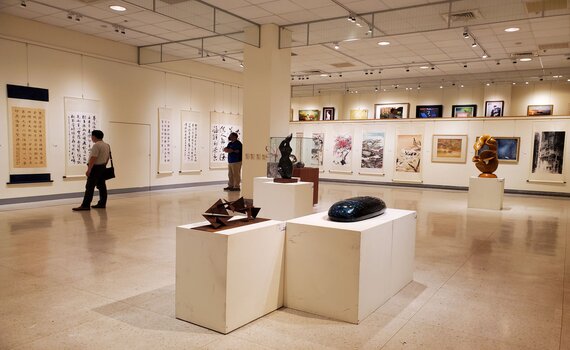 最年輕首獎得主 17歲高中生問鼎「第70屆中部美展」