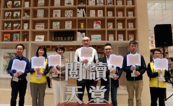 媲美蔦屋書店!泰山分館打造療癒系「閱讀天堂」