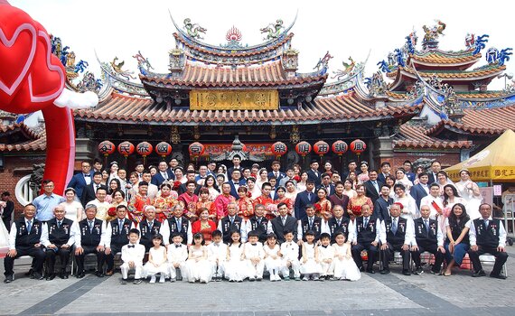 台中樂成宮集團結婚 旱溪媽祖賜福樂見真愛
