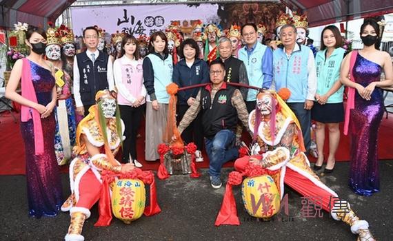 嘉義市無形文化家將藝術傳薪 紅菱披甲加冠賜花遶境探舘6大門派