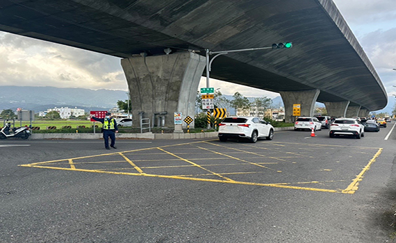 清明連假車潮 宜警預估聯外道路這些時段易壅塞 