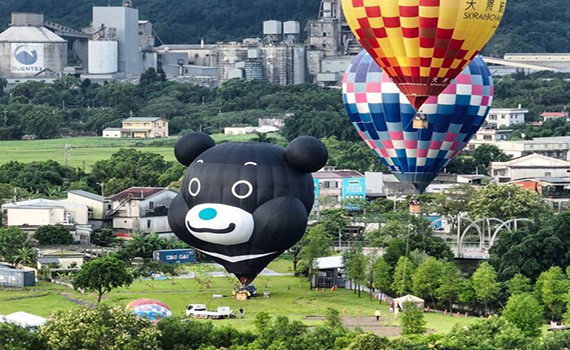 乘坐熱氣球 俯瞰冬山百年河道 