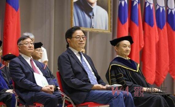 驪歌響起!中原大學畢典張善政勉畢業生勇於接受挑戰