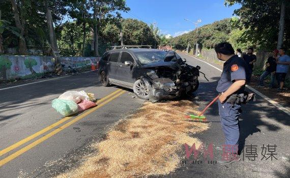 芬園鄉驚傳休旅車撞電桿 變電箱摔落冒火釀大停電 駕駛掛彩