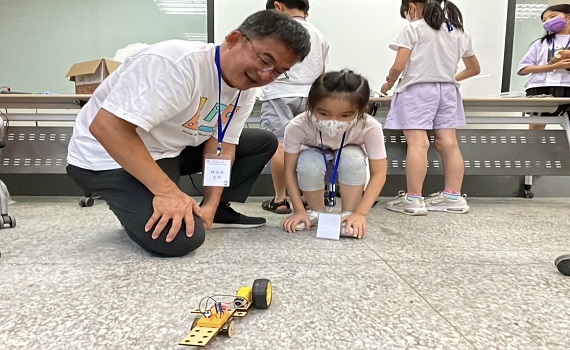 大同大學電機營培養綠電小尖兵 自造電容車趴趴GO