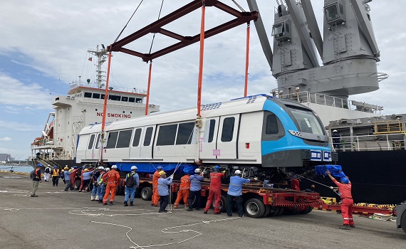 捷運三鶯線首列車正式抵台　邁入機電安裝測試里程碑　目標114年完工 