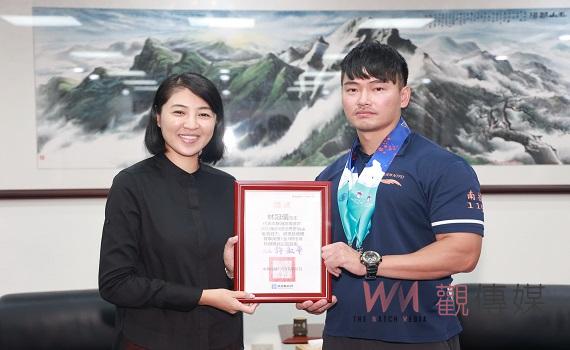 埔里消防員林冠儀勇奪世界警消運動會1金3銀 南投縣長許淑華接見表揚
