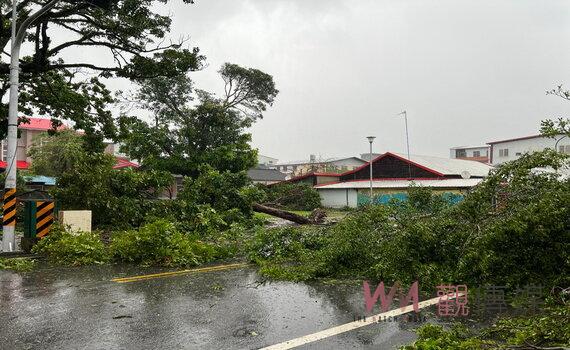颱風海葵東河登陸 關山分局與國軍弟兄協助民眾「預防性撤離」  
