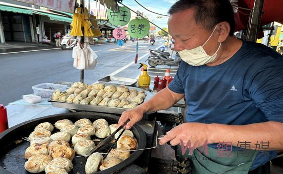 饒河街美食方老闆夫妻水煎包 回到家鄉在社頭市場飄香