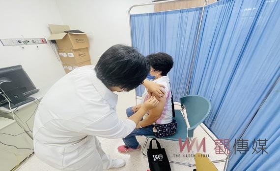 112年公費流感疫苗接種開始了 保護自己也保護家人