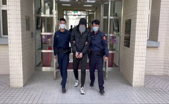 彰化日式串燒店竊案：警方憑『行走的人臉辨識系統』成功逮捕