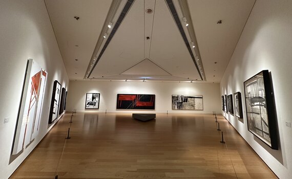 亞大美術館王懷慶創作展登場     公私美術館攜手打造藝術城市