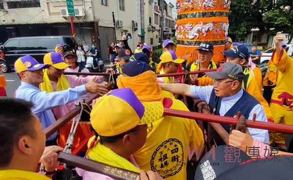 進香鼻祖彰化南瑤宮笨港進香抵達新港 奉天宮四街媽祖陣頭熱情相迎