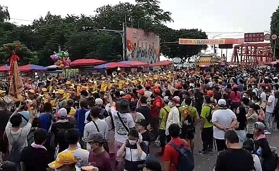 大甲鎮瀾宮媽祖遶境進香隊伍一一進入雲林縣境。（圖／記者簡勇鵬攝，2020.06.13）