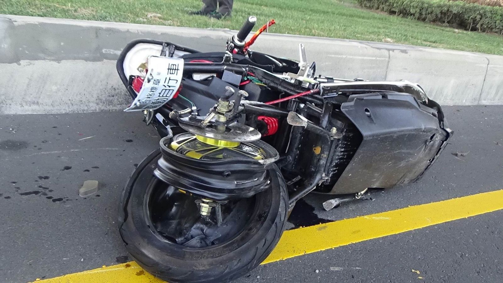 貨車疑似機械故障 兩外籍移工被撞飛一死一命危 - https://www.watchmedia01.com