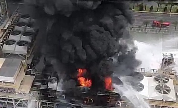 影／麥寮台塑六輕廠爆炸起火　鄉長蔡長昆呼籲民眾要戴口罩 - https://www.watchmedia01.com