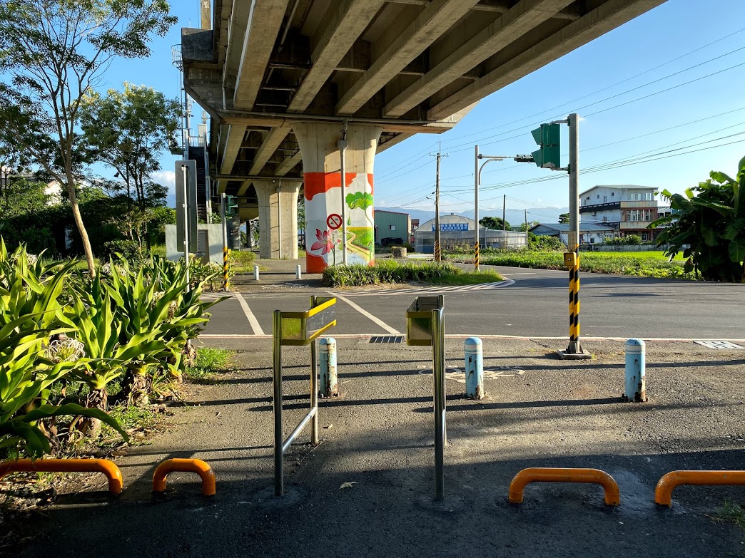 影／自行車專用道車阻間距過小影響通行 宜縣府允諾改善 - https://www.watchmedia01.com