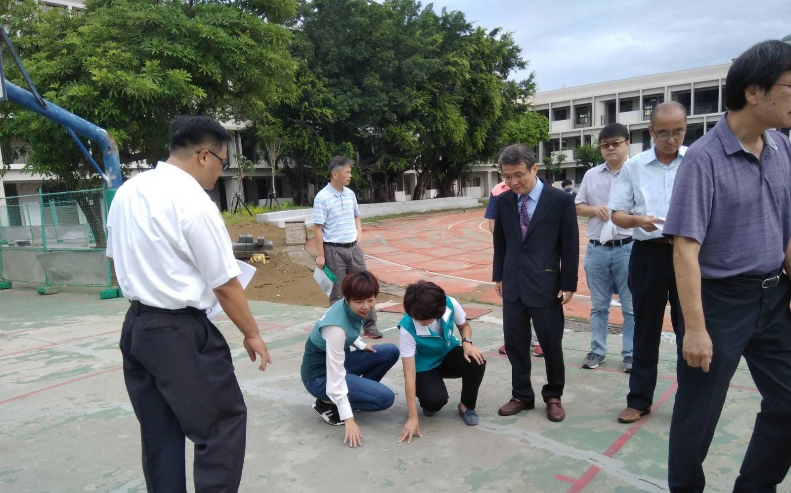 台南建興國中操場老舊不堪　立委議員合力爭取補助 - https://www.watchmedia01.com