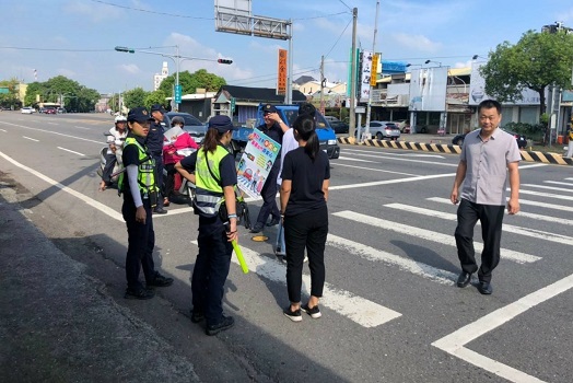 斗六警路口安全大執法　勤宣導取締不手軟 - https://www.watchmedia01.com