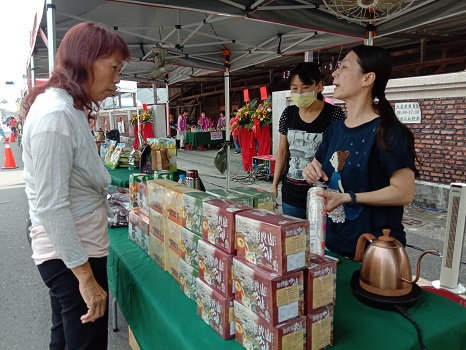 北港鎮農家政班愛心蛋黃酥　分享華山基金會關懷戶 - https://www.watchmedia01.com