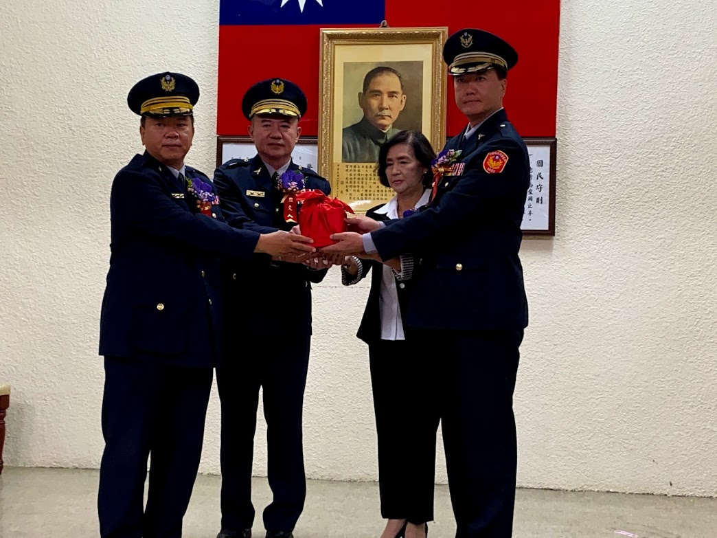 宜縣警局五分局長交接　林姿妙勉加強交通秩序維護及緝毒 - https://www.watchmedia01.com