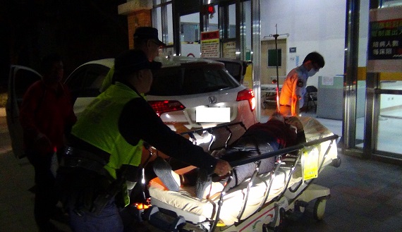 載送心肌梗塞母親急救　向警求援開道神救援 - https://www.watchmedia01.com