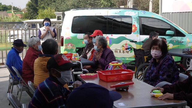 環島送愛心　Formosa玩具基地行動玩具車啟動 - https://www.watchmedia01.com