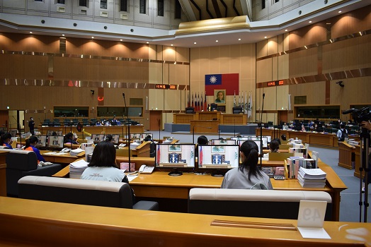 兒少議會體驗營　112位學子雲林縣議會當一日議員 - https://www.watchmedia01.com