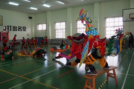 飛沙國小獲教育部全國舞獅八冠王 張麗善到校祝賀嘉勉 - https://www.watchmedia01.com