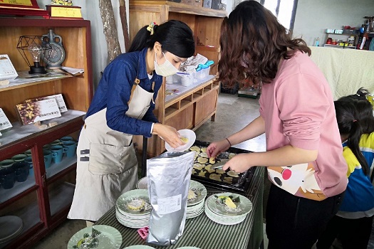 農場體驗食農教育 幼兒搓五色湯圓 - https://www.watchmedia01.com