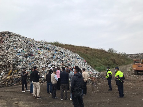 30公尺高垃圾山　蘇治芬邀環保署整頓 - https://www.watchmedia01.com