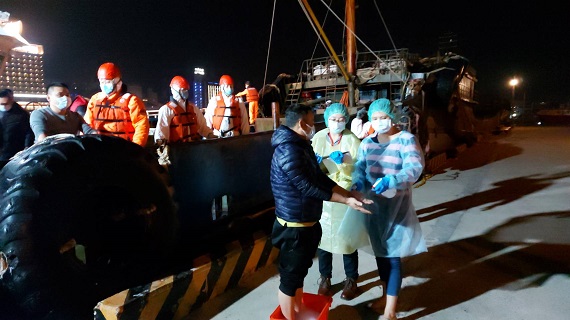 澎湖海巡查扣陸籍油料補給船 切斷陸船滯留海域作業時間 - https://www.watchmedia01.com