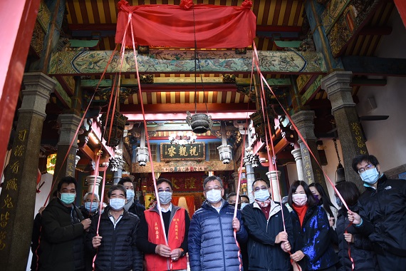 2021新年元旦賴峰偉率主管文澳城隍廟祈福 贈「保境佑民」牌匾 - https://www.watchmedia01.com