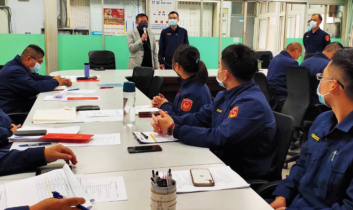 員警每月慶生祝福不缺席　分局長與警友會同場贈禮券 - https://www.watchmedia01.com
