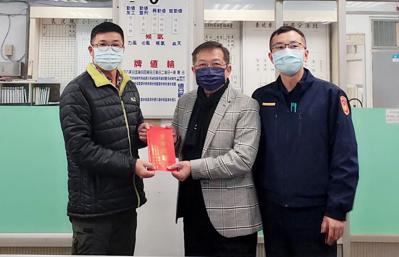 員警每月慶生祝福不缺席　分局長與警友會同場贈禮券 - https://www.watchmedia01.com