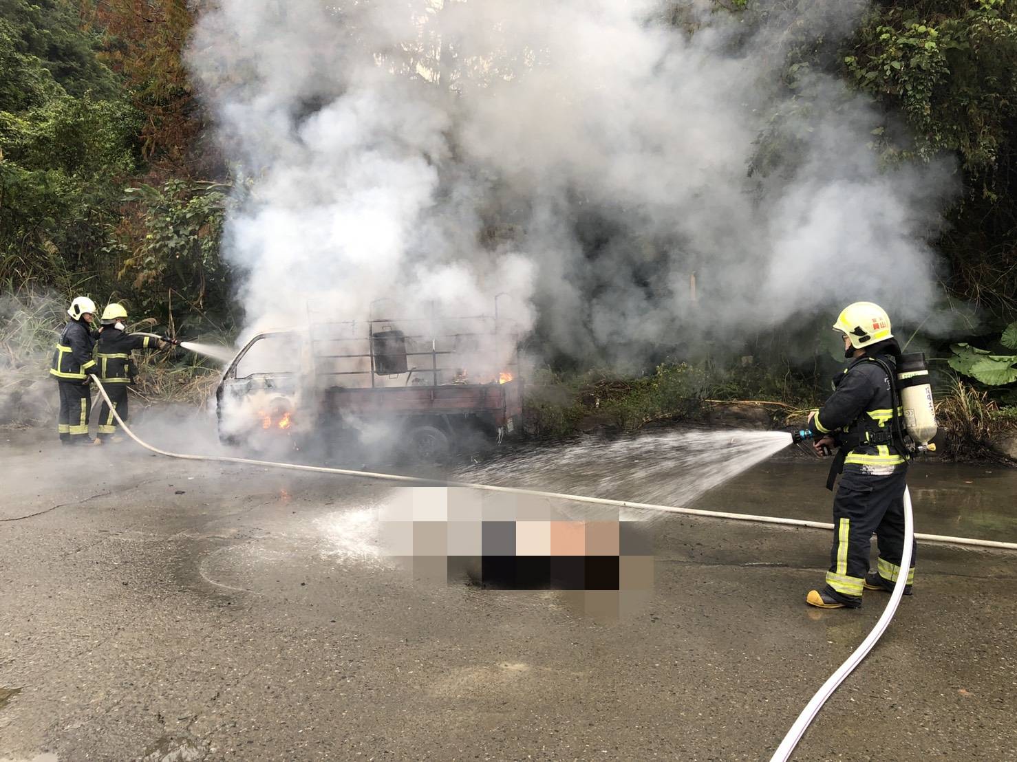 火燒車結束生命？獵人疑似輕生毛小孩陪葬陳屍副駕駛座 - https://www.watchmedia01.com