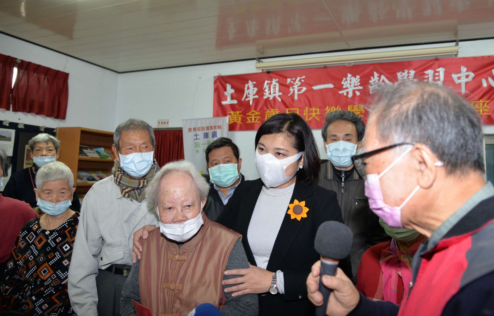 張麗善關心樂齡學堂長者　視察周邊休閒運動場域 - https://www.watchmedia01.com