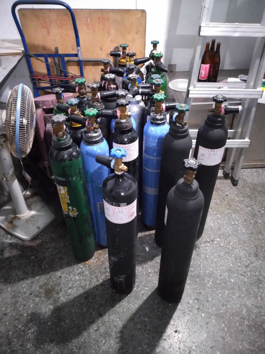 新北環警聯手稽查 破獲19件非法吸食販賣笑氣案件 - https://www.watchmedia01.com